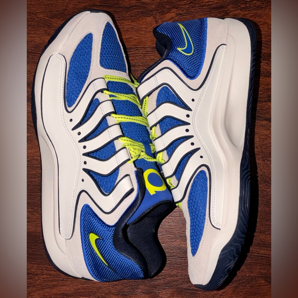 Nike KD 18 basketball shoes size 11